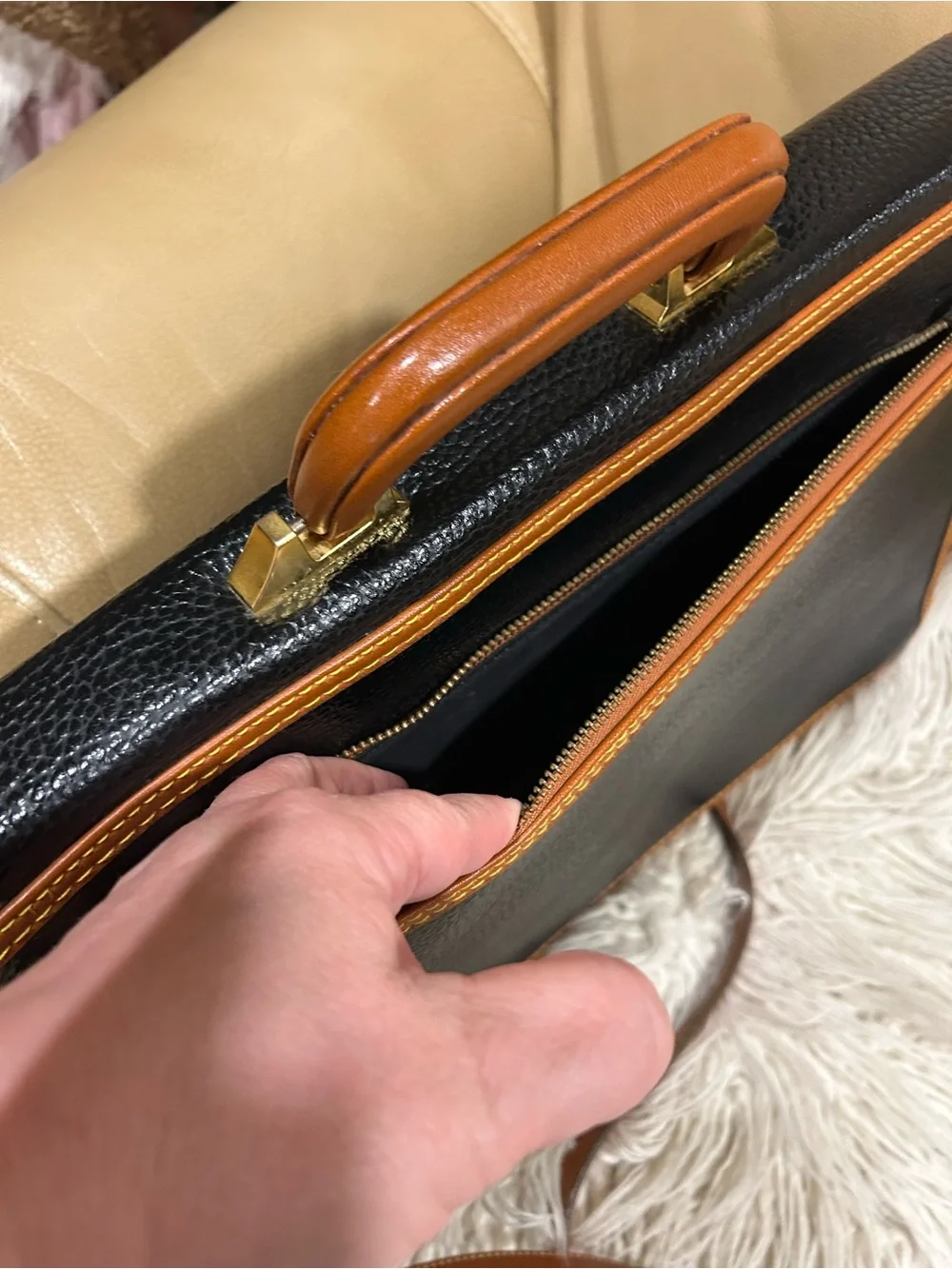 Vintage Dooney and Bourke laptop bag/satchel